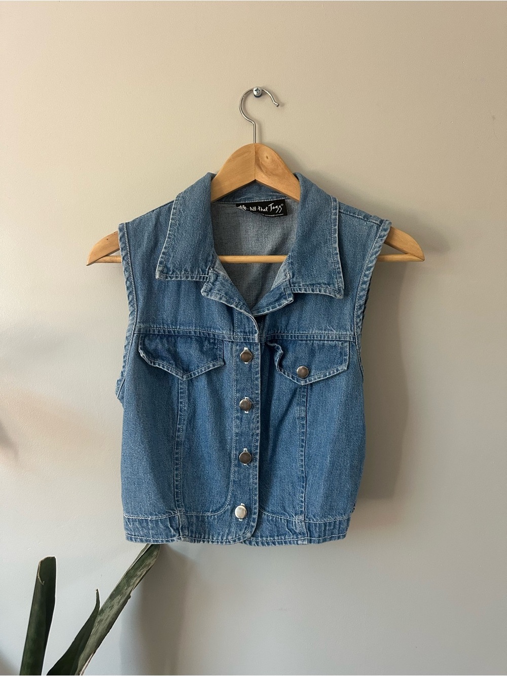 All That Jazz Denim Sleeveless Button-Front Tank - Blue
